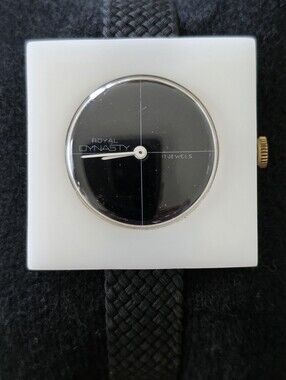 VTG Royal Dynasty White Square Lucite Acrylic 17 Jewels Black Dial Retro Works